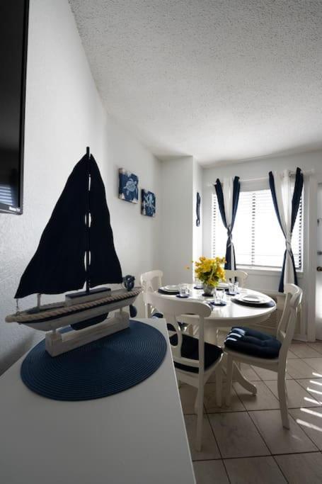 Royal Retreat-Amazing View-King Bed-1 Bedroom-Full Kitchen-Free Parking-Self Check-In Myrtle Beach Buitenkant foto