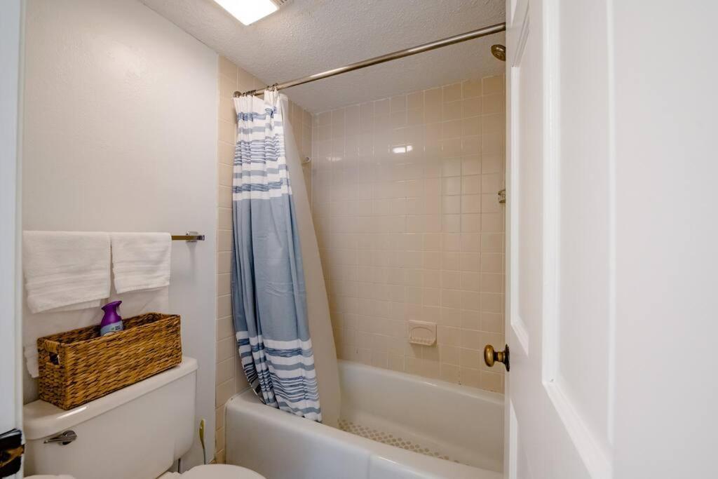 Royal Retreat-Amazing View-King Bed-1 Bedroom-Full Kitchen-Free Parking-Self Check-In Myrtle Beach Buitenkant foto