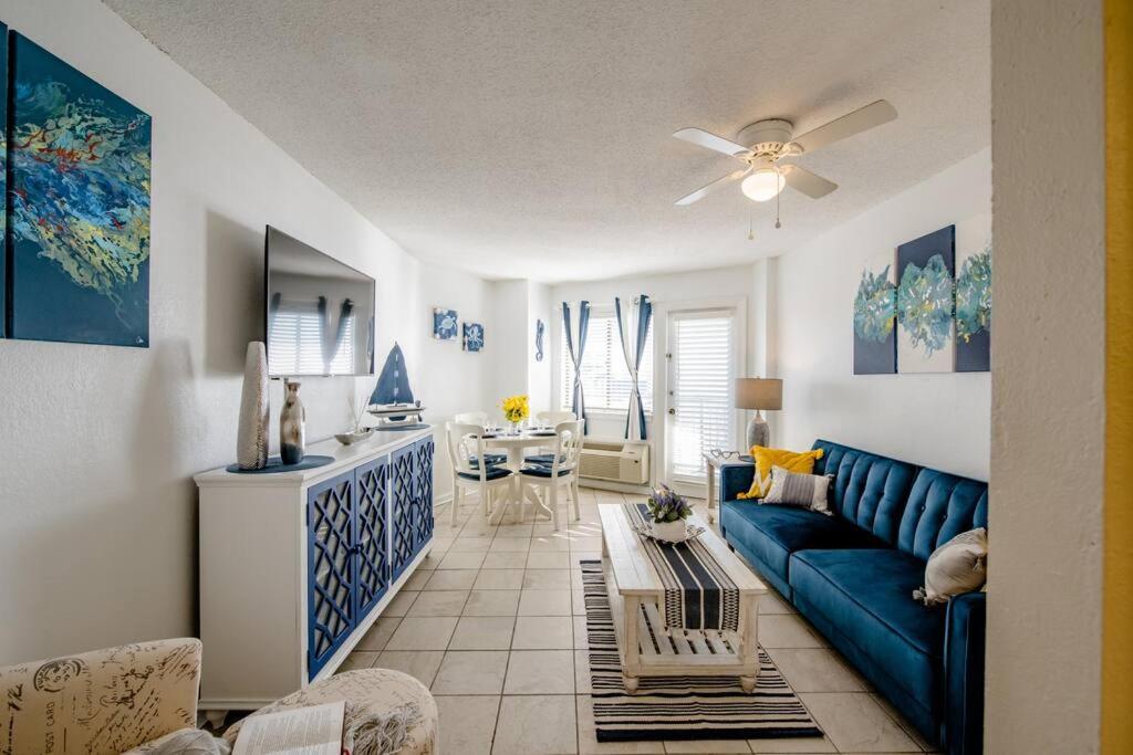 Royal Retreat-Amazing View-King Bed-1 Bedroom-Full Kitchen-Free Parking-Self Check-In Myrtle Beach Buitenkant foto