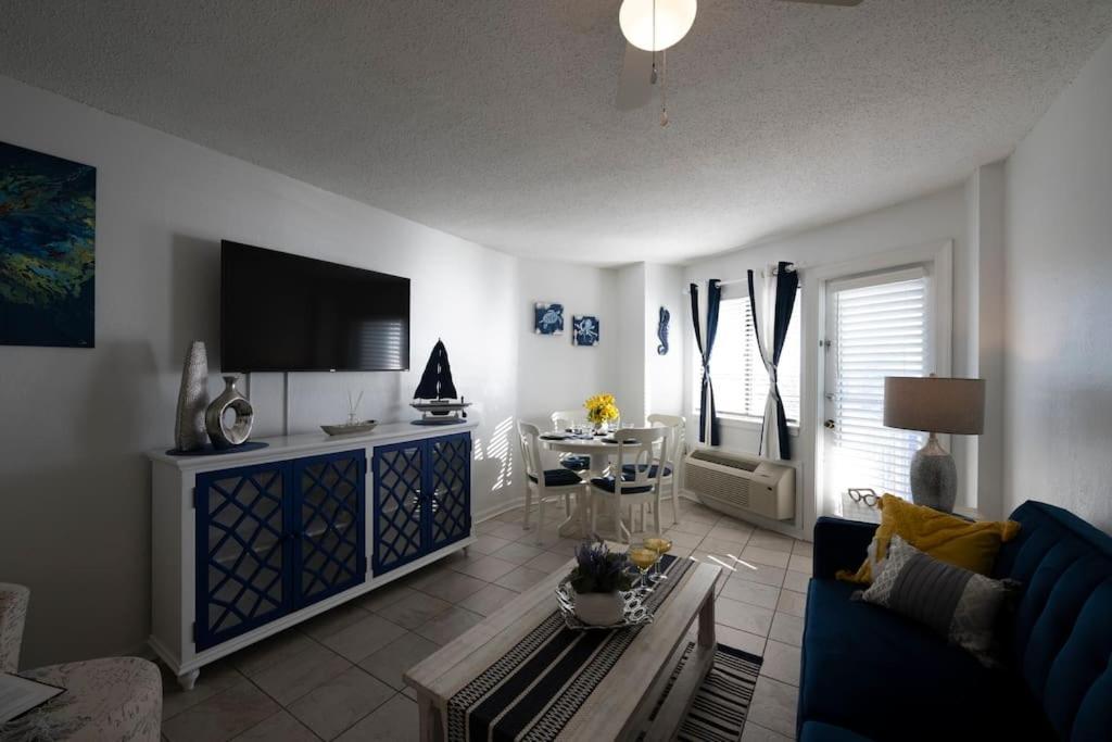 Royal Retreat-Amazing View-King Bed-1 Bedroom-Full Kitchen-Free Parking-Self Check-In Myrtle Beach Buitenkant foto